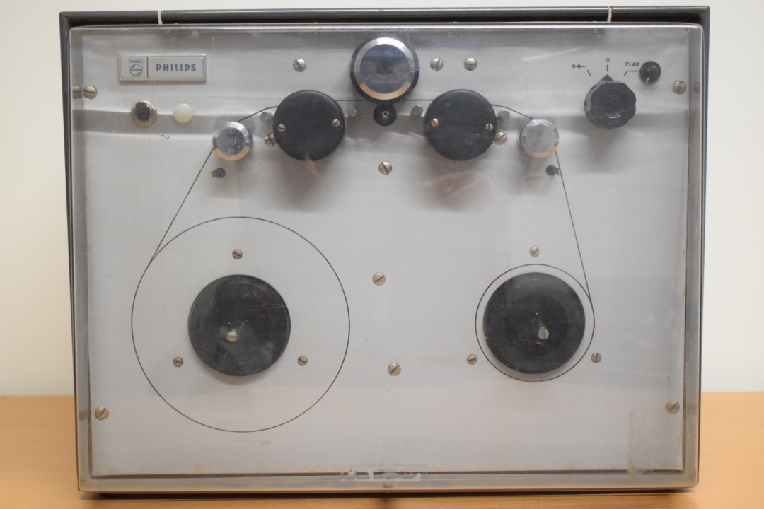 Philips SM 9900 / 00 Background Tape Recorder  			